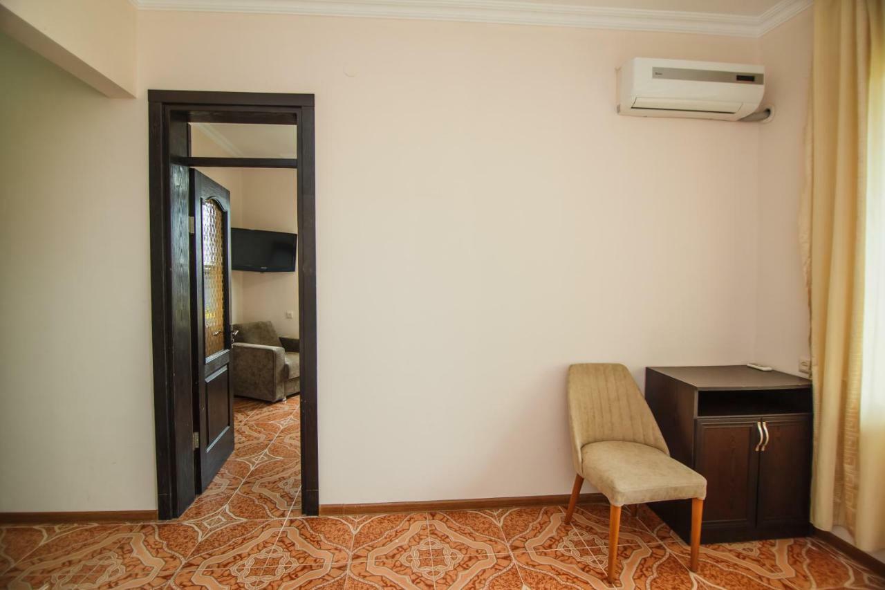 Guest House Nia Gonio Esterno foto