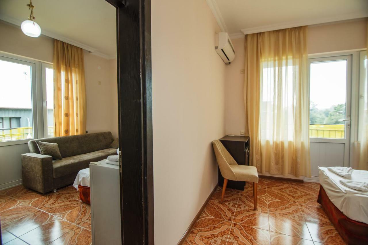 Guest House Nia Gonio Esterno foto